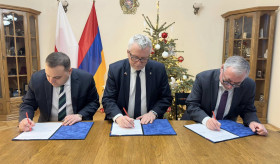 Signing of an MoU with Adam Mickiewicz University in Poznan