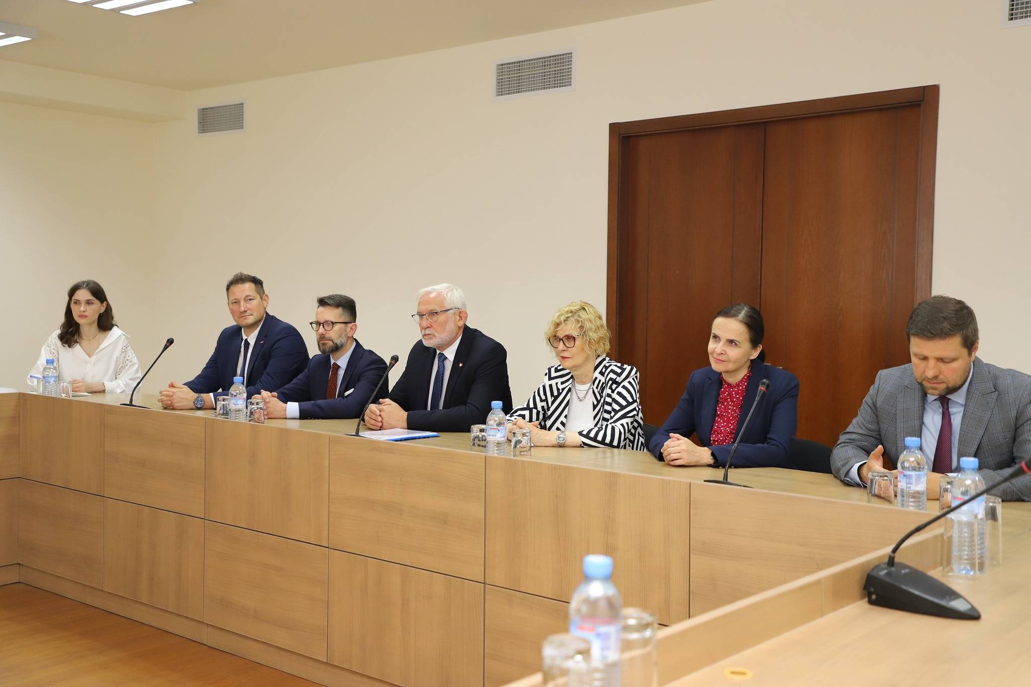 ՀՀ ԱԳ նախարարի տեղակալի հանդիպումը հայ-լեհական բարեկամական խմբի անդամների հետ