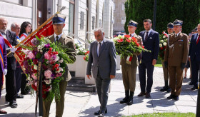 On the occasion of Mother&rsquo;s Day tribute was paid to the symbolic mother of the Unknown Soldier, the Armenian-born Jadwiga Zarugiewiczowa, as well as to the mothers of heroes who sacrificed their lives for the homeland